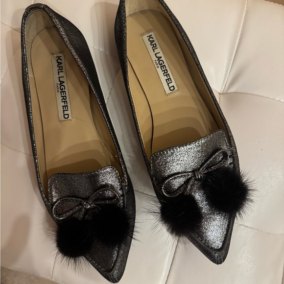 Karl Lagerfeld Metallic Silver Loafers with Black Accents. Leather upper. Size 6 - Picture 3 of 6
